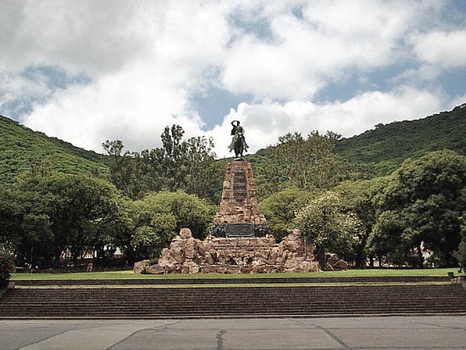 Monumento a Güemes en Salta